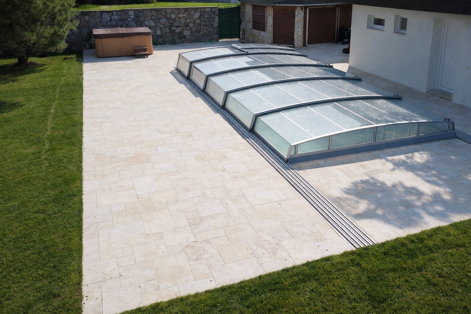 Dlažba k bazénu Travertín Classic Light francúzsky vzor, hrúbka 3cm