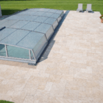 Dlažba k bazénu Travertín Classic Light francúzsky vzor, hrúbka 3cm