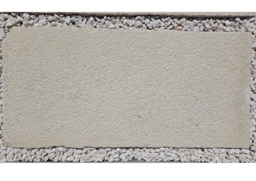 šlapák z piekovca drsný povrch60x30cm hrúbka2,2cm